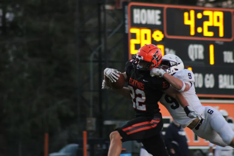 Eskymos demolish Blue Devils to improve to 2-4